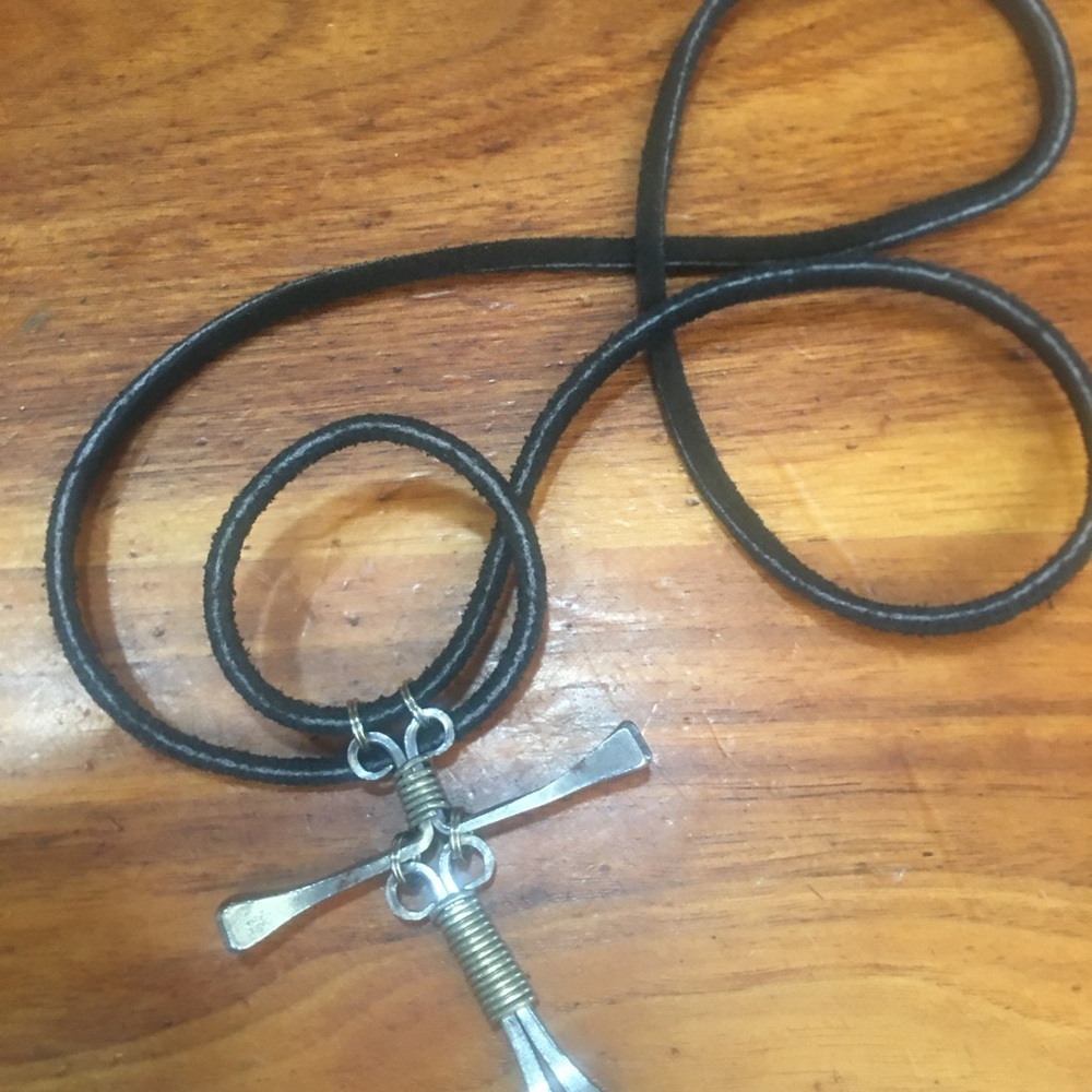 Necklace from horseshoe nails